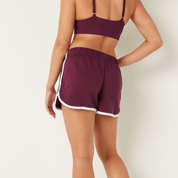 Victoria's Secret PINK Curved Hem Shorts 2.5" Rich Maroon XL NEW - Picture 2 of 4